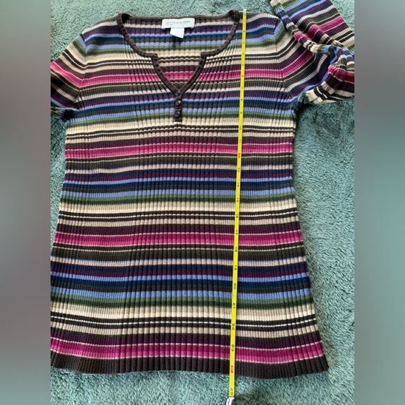 Jones New York, split V-neck ribbed sweater - Picture 5 of 7